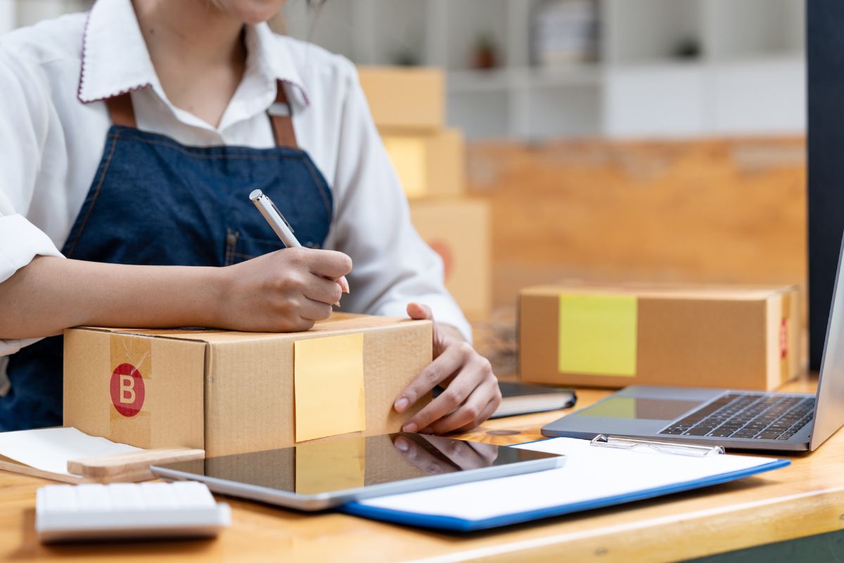 ao contratar uma dark store a empresa cuida da operacao logistica